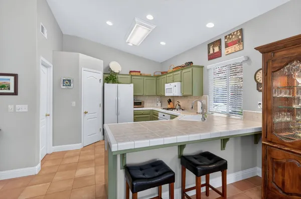 $595,000 | 2329 Prescott Avenue, Clovis, CA 93619