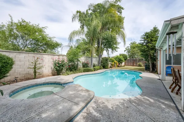 $595,000 | 2329 Prescott Avenue, Clovis, CA 93619