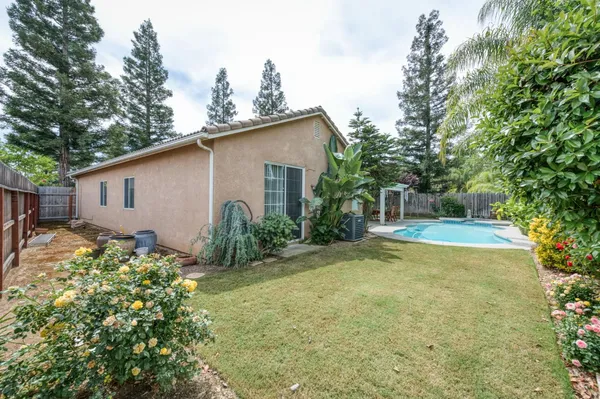 $595,000 | 2329 Prescott Avenue, Clovis, CA 93619