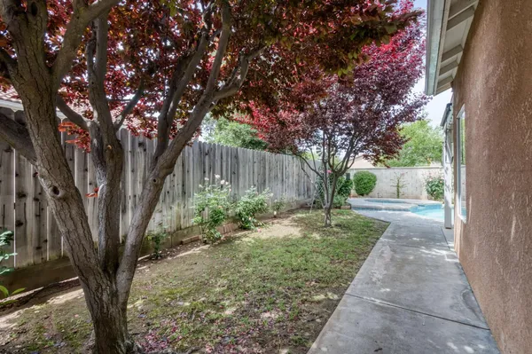 $595,000 | 2329 Prescott Avenue, Clovis, CA 93619