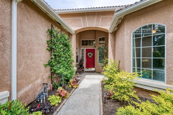 $595,000 | 2329 Prescott Avenue, Clovis, CA 93619