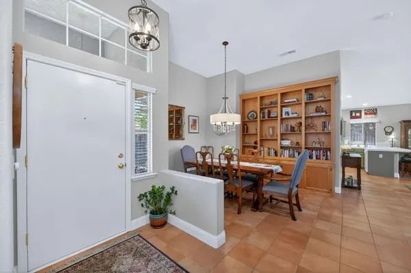 $595,000 | 2329 Prescott Avenue, Clovis, CA 93619