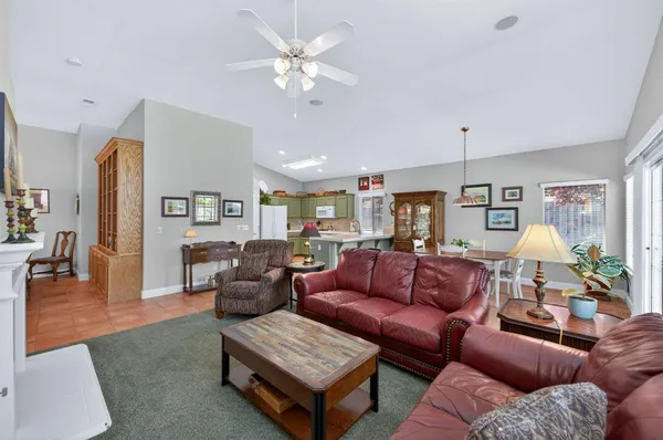 $595,000 | 2329 Prescott Avenue, Clovis, CA 93619