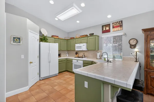 $595,000 | 2329 Prescott Avenue, Clovis, CA 93619