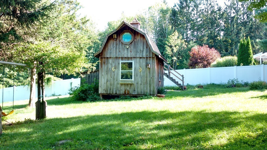 649 Lebanon Hill Road Southbridge, MA 01550 - Photo 16 of 19 Gallery Image 16