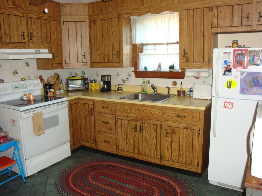 649 Lebanon Hill Road Southbridge, MA 01550 - Photo 5 of 19 Gallery Image 5
