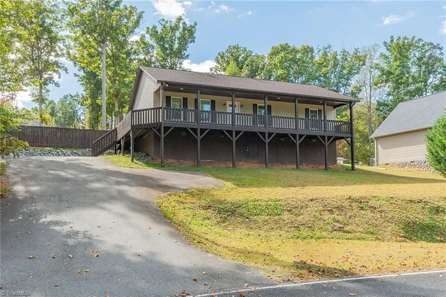 $265,900 | 133 Lake Drive 9, Lexington, NC 27292