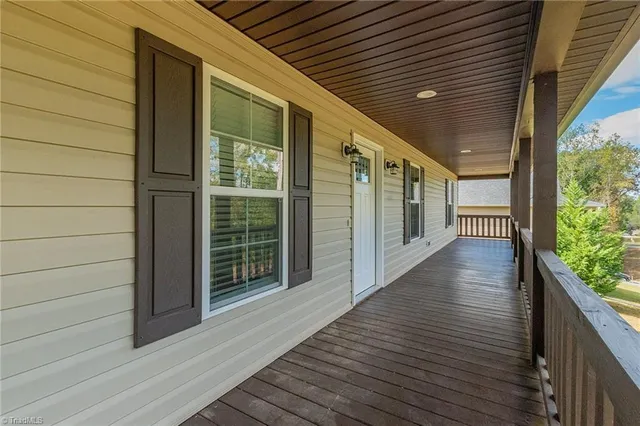 $265,900 | 133 Lake Drive 9, Lexington, NC 27292