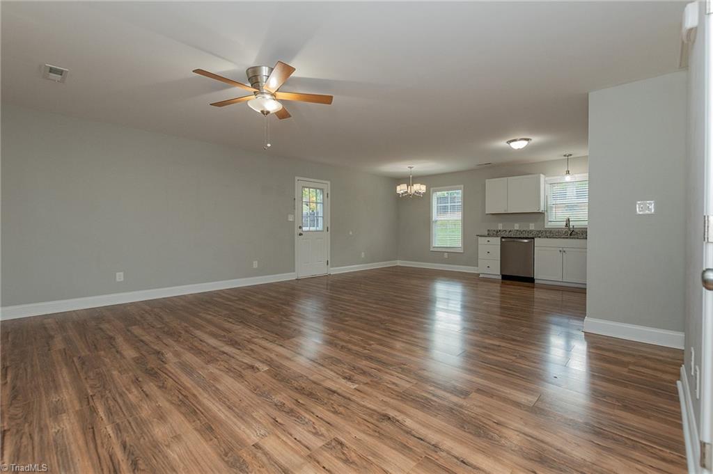 133 Lake Drive 9 Lexington, NC 27292 - Photo 4 of 34