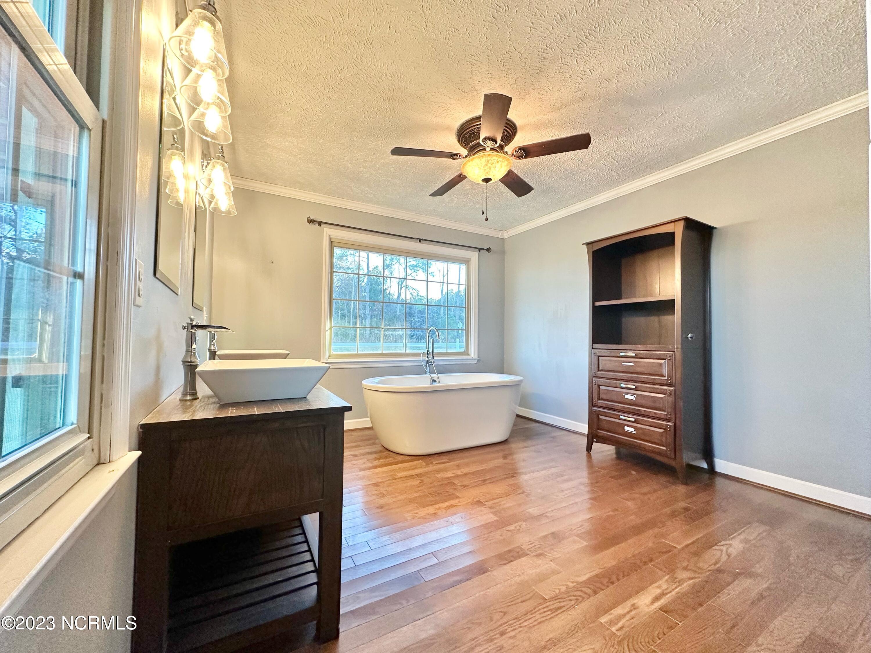 1372 Rough And Ready Road Whiteville, NC 28472 - Photo 29 of 46 Master Bath