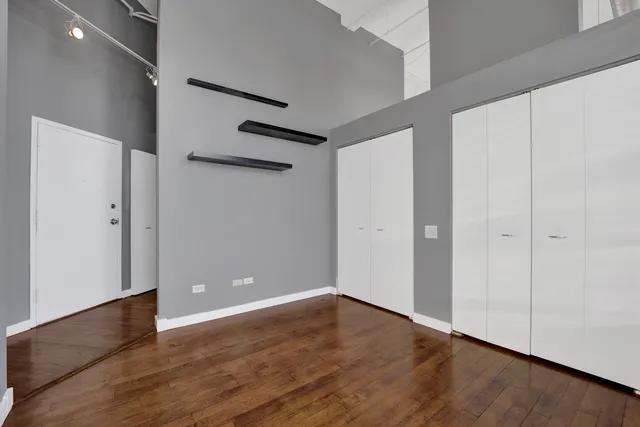 $225,000 | 500 South Clinton Street, Unit 817, Chicago, IL 60607