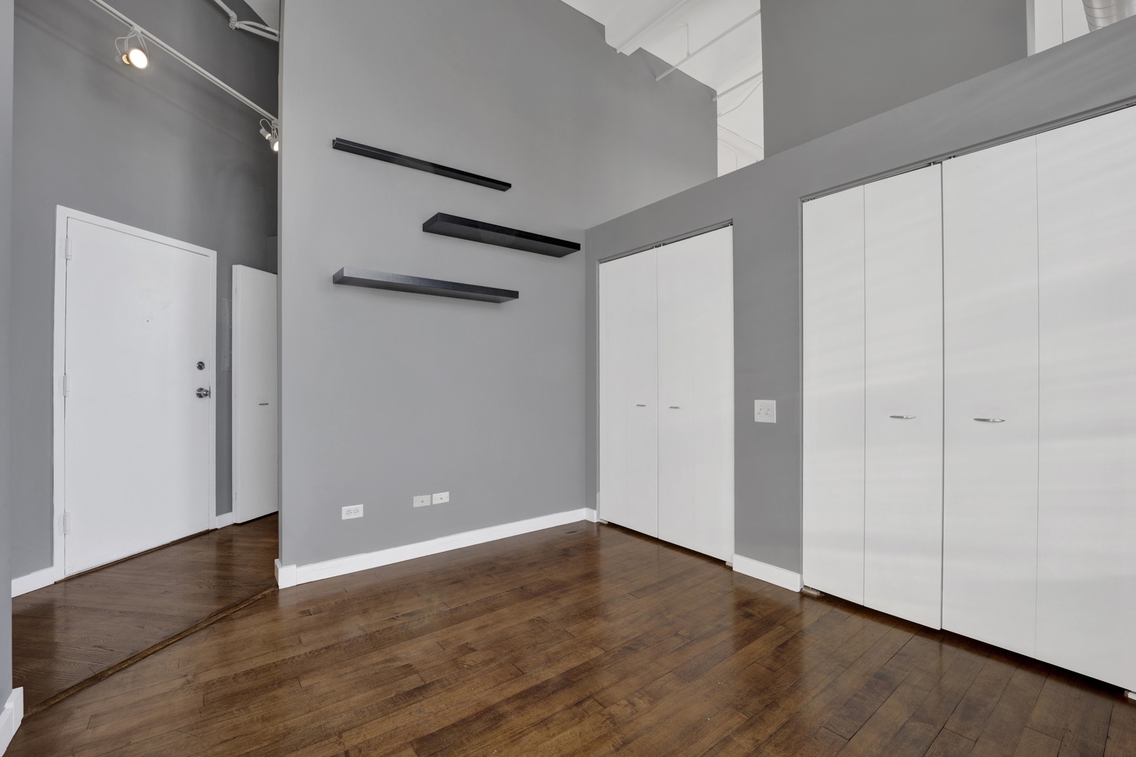 500 South Clinton Street, Unit 817 Chicago, IL 60607 - Photo 11 of 32