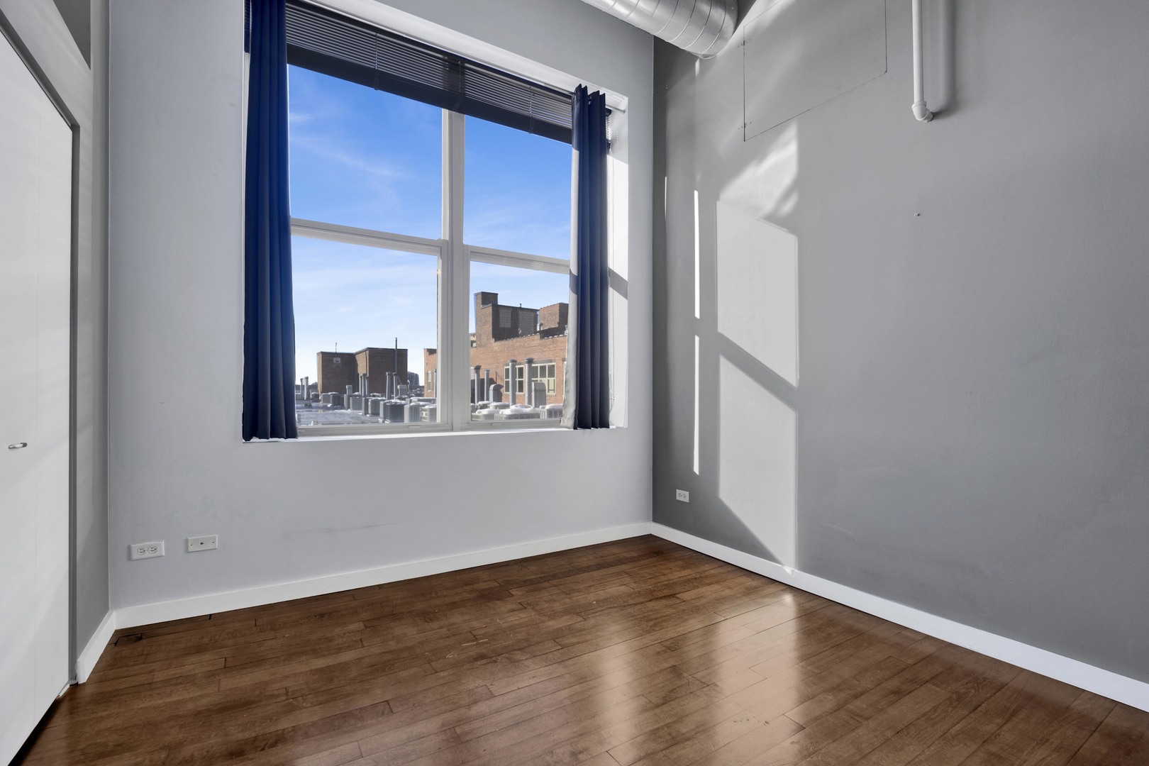 500 South Clinton Street, Unit 817 Chicago, IL 60607 - Photo 10 of 32