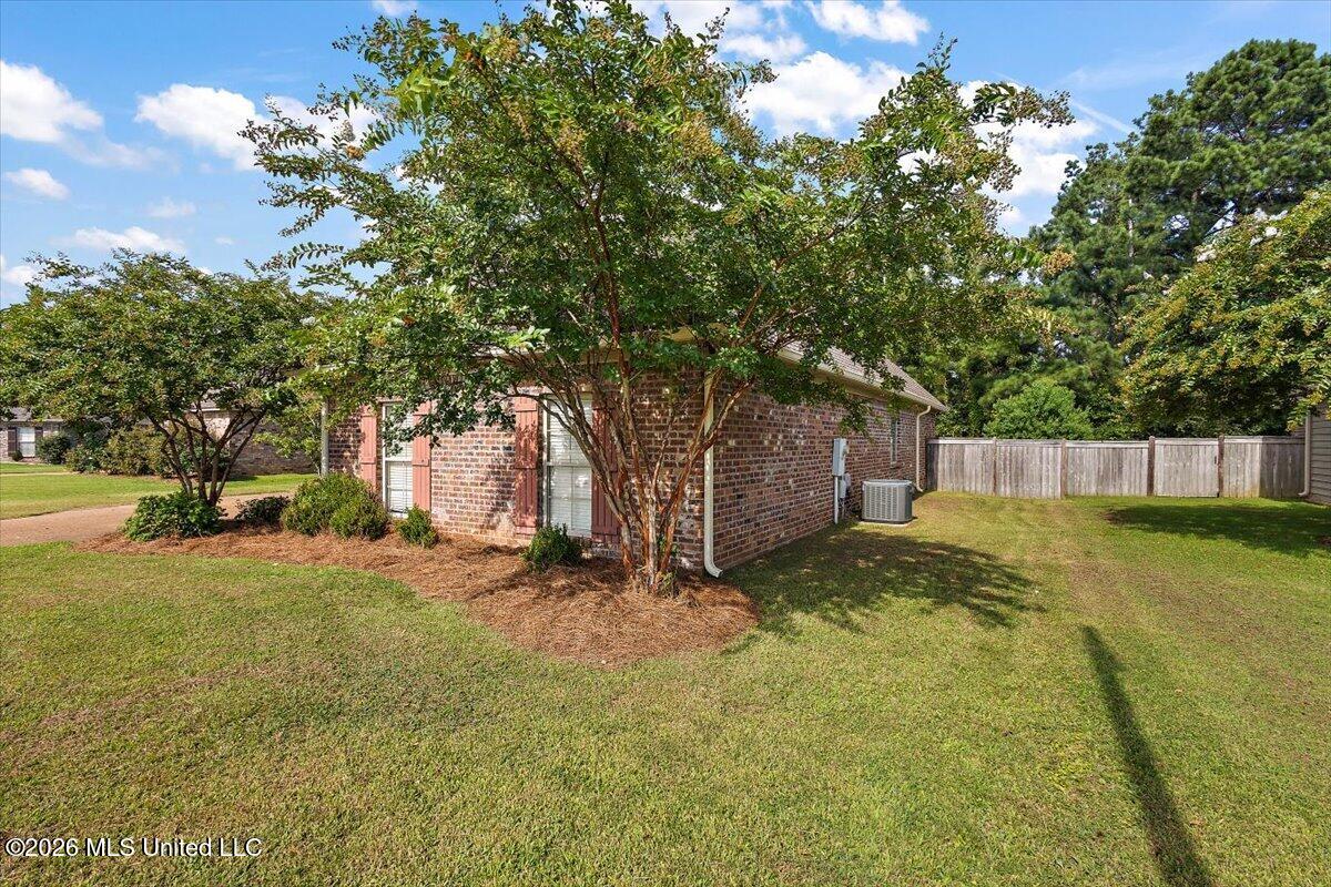 1971 East Ridge Circle Madison, MS 39110 - Photo 4 of 36 02-HTP_2311
