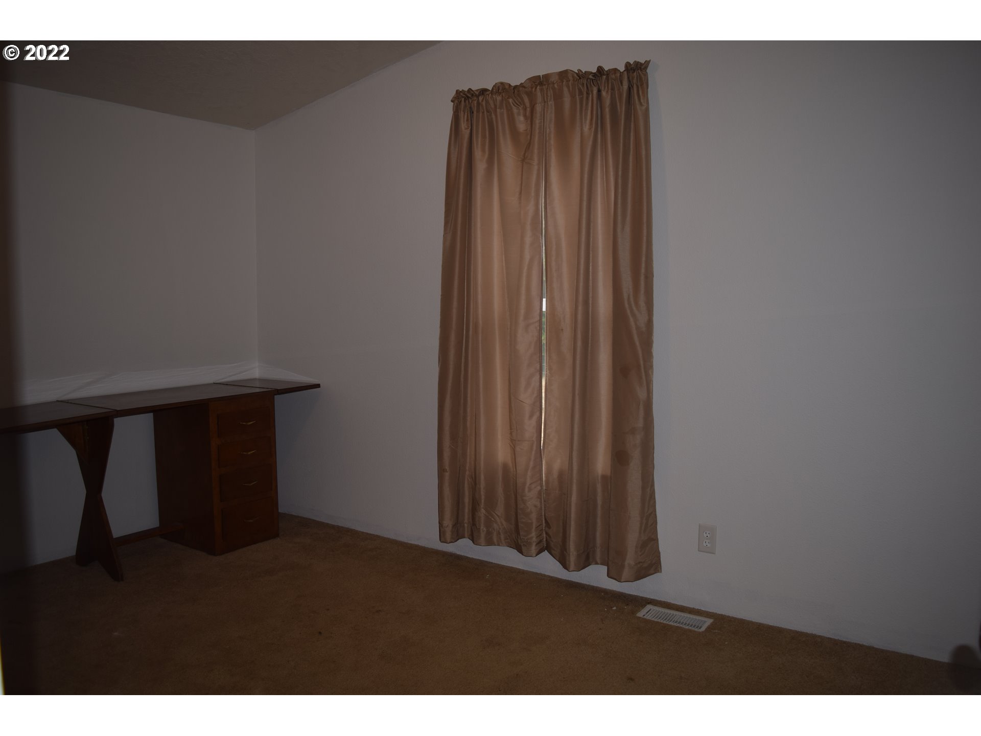 59672 Fairview Road Coquille, OR 97423 - Photo 14 of 32 Bedroom