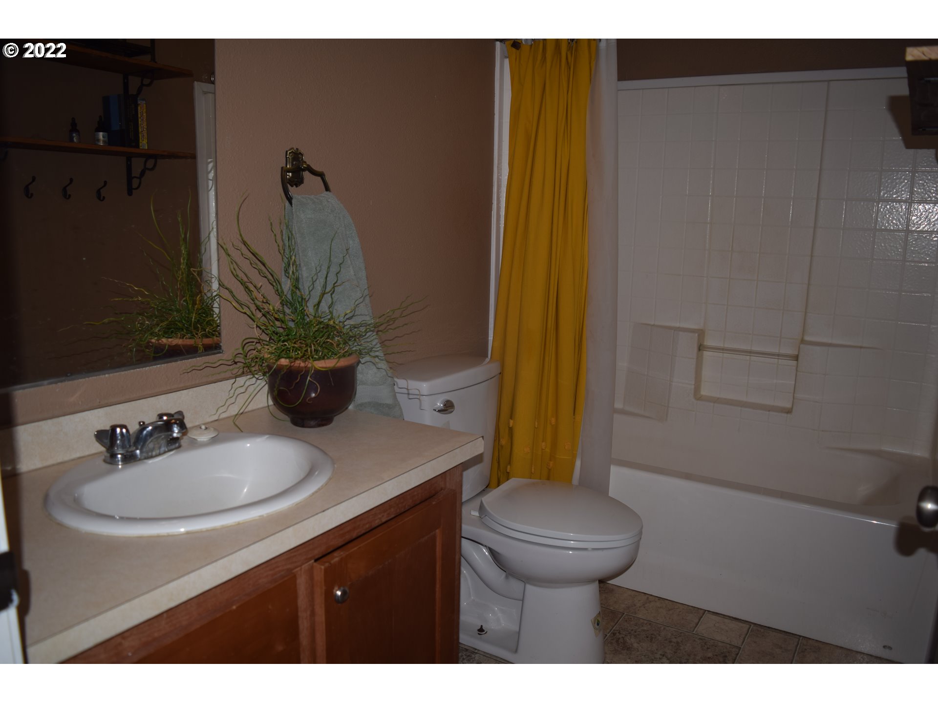 59672 Fairview Road Coquille, OR 97423 - Photo 15 of 32 Bathroom