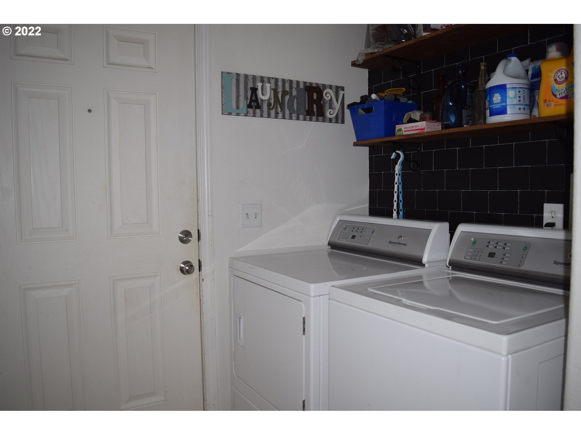 59672 Fairview Road Coquille, OR 97423 - Photo 16 of 32 Utility Room