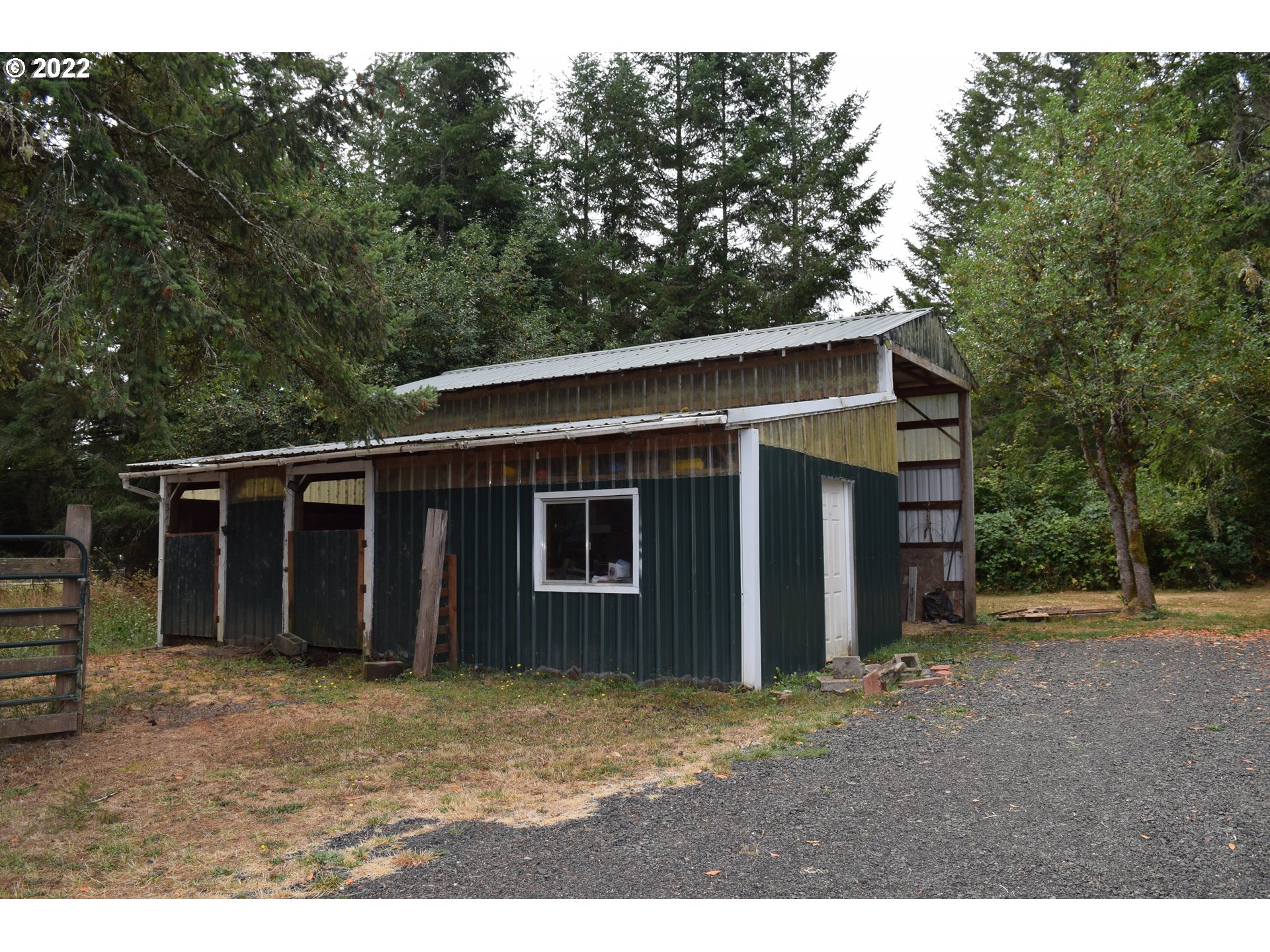 59672 Fairview Road Coquille, OR 97423 - Photo 24 of 32 Barn