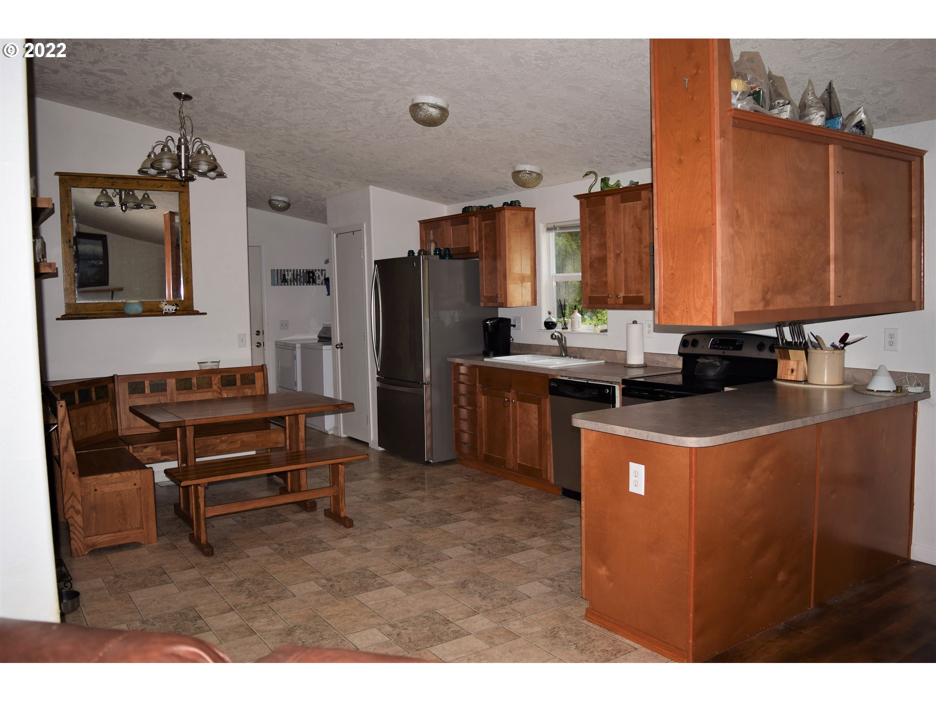 59672 Fairview Road Coquille, OR 97423 - Photo 8 of 32 Kitchen