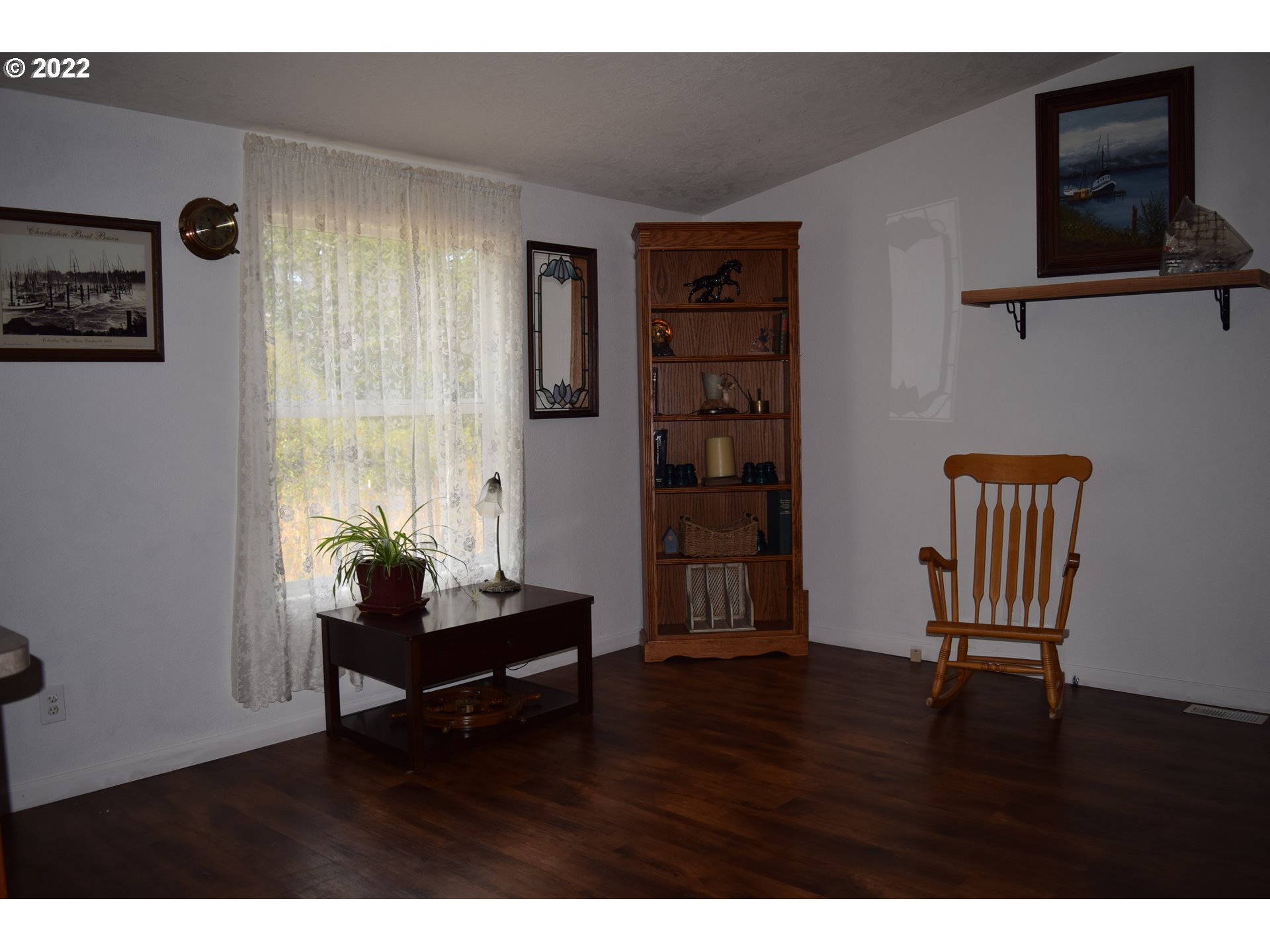 59672 Fairview Road Coquille, OR 97423 - Photo 9 of 32 Dining Room