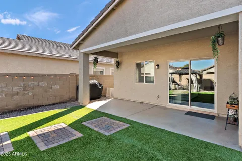 $379,500 | 242 Pacific Drive, Casa Grande, AZ 85122