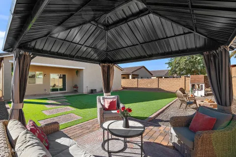 $379,500 | 242 Pacific Drive, Casa Grande, AZ 85122
