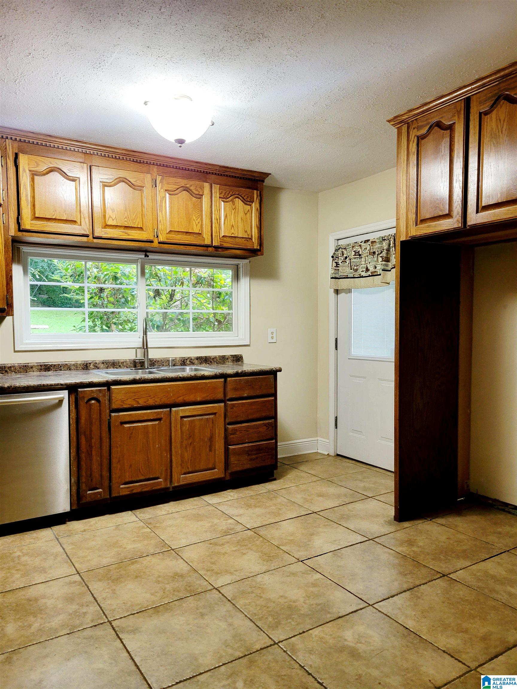 8348 Highway 75 Pinson, AL 35126 - Photo 6 of 16