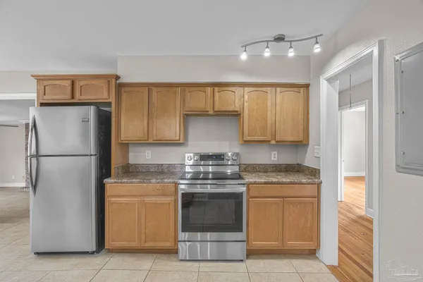 $2,195 | 830 West Moreno Street, Pensacola, FL 32501