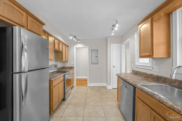 $2,195 | 830 West Moreno Street, Pensacola, FL 32501