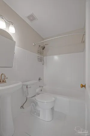 $2,195 | 830 West Moreno Street, Pensacola, FL 32501