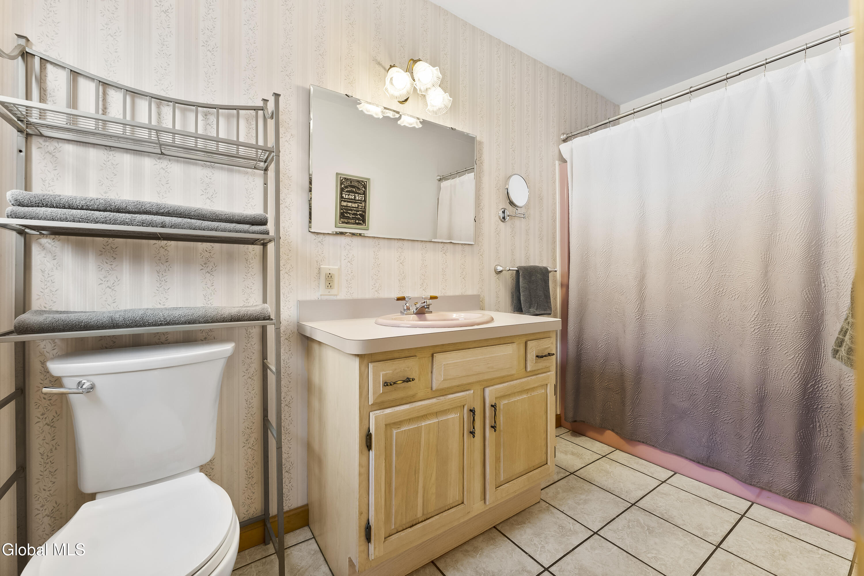 133 Assembly Point Road Queensbury, NY 12845 - Photo 18 of 40 DOD09045