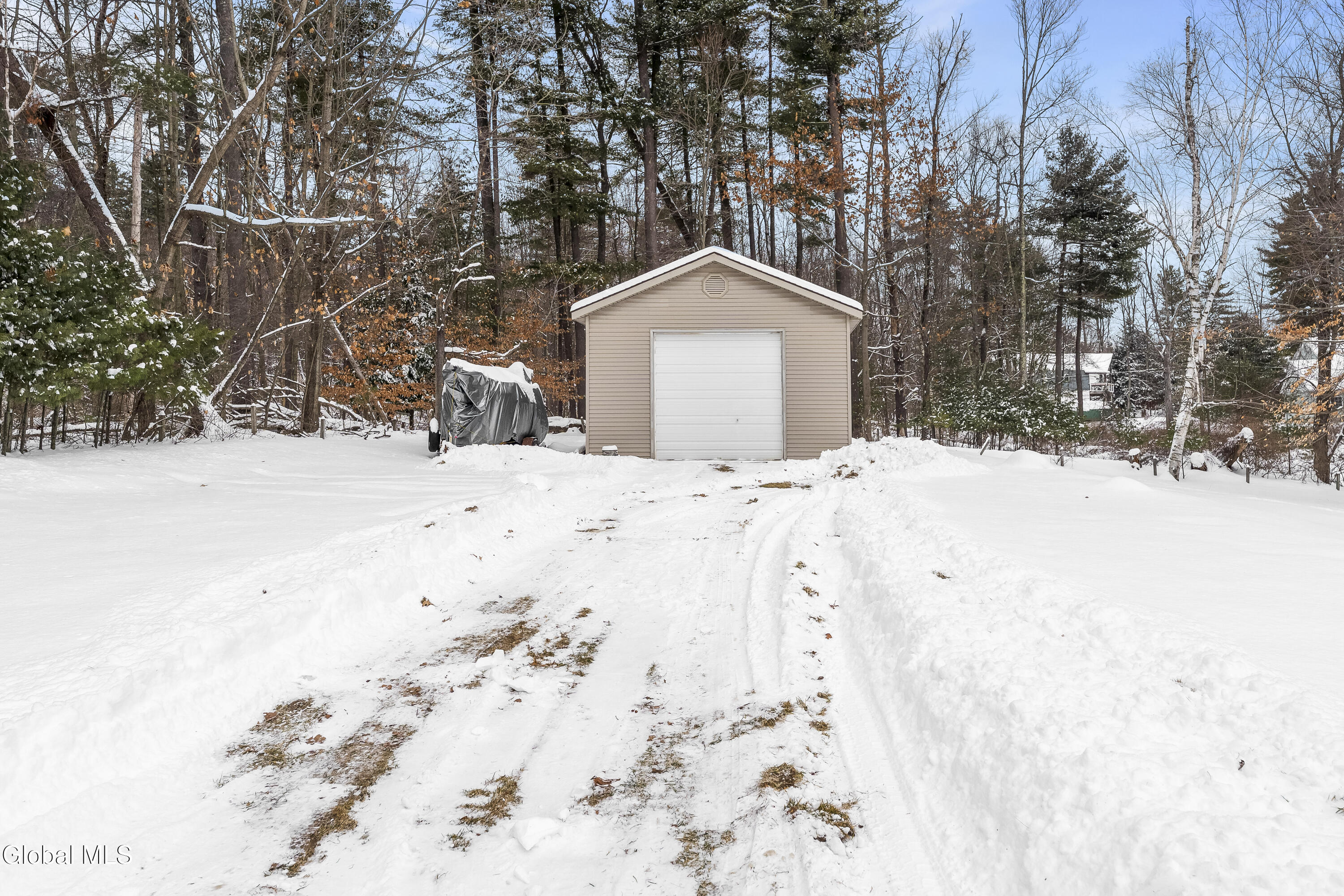 133 Assembly Point Road Queensbury, NY 12845 - Photo 33 of 40 DOD09078