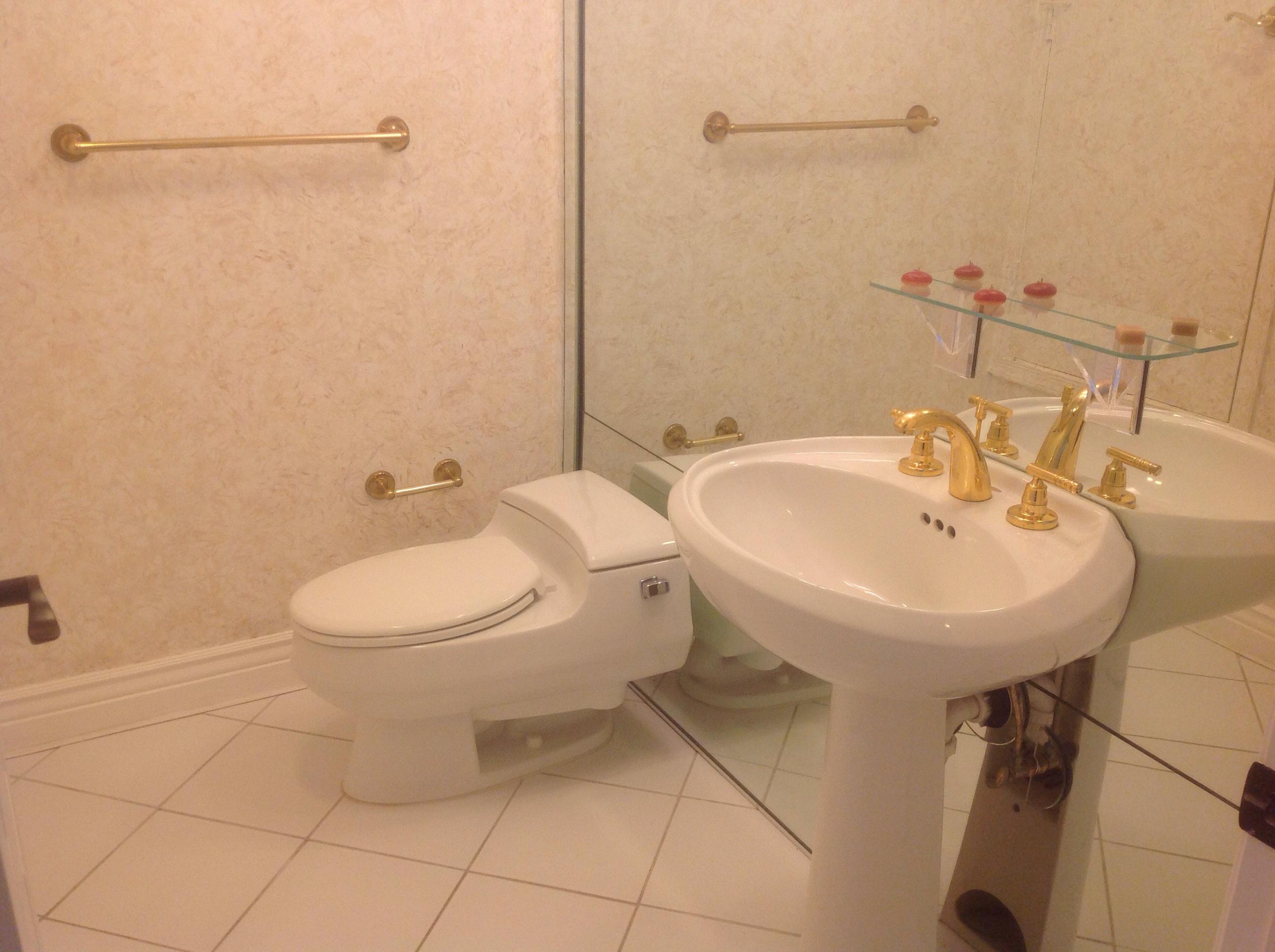 7985 Travelers Tree Drive Boca Raton, FL 33433 - Photo 13 of 32 image