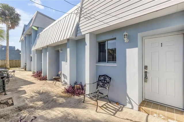 a view of a dinning room with a outdoor space