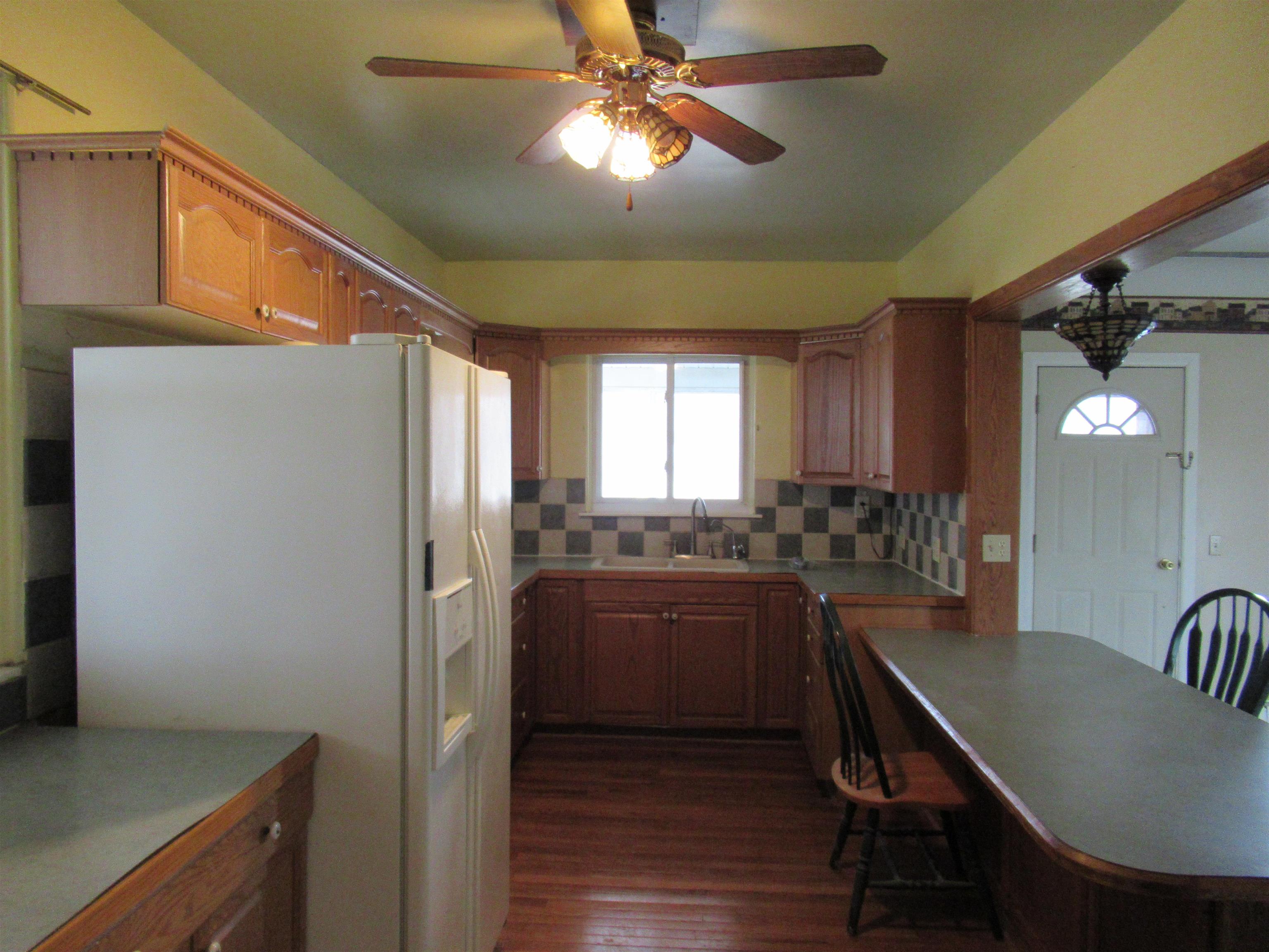 11404 West Mount Morris Road Flushing, MI 48433 - Photo 8 of 33 50104999-7.JPG