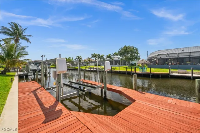 a view of garage with a large kitchen island