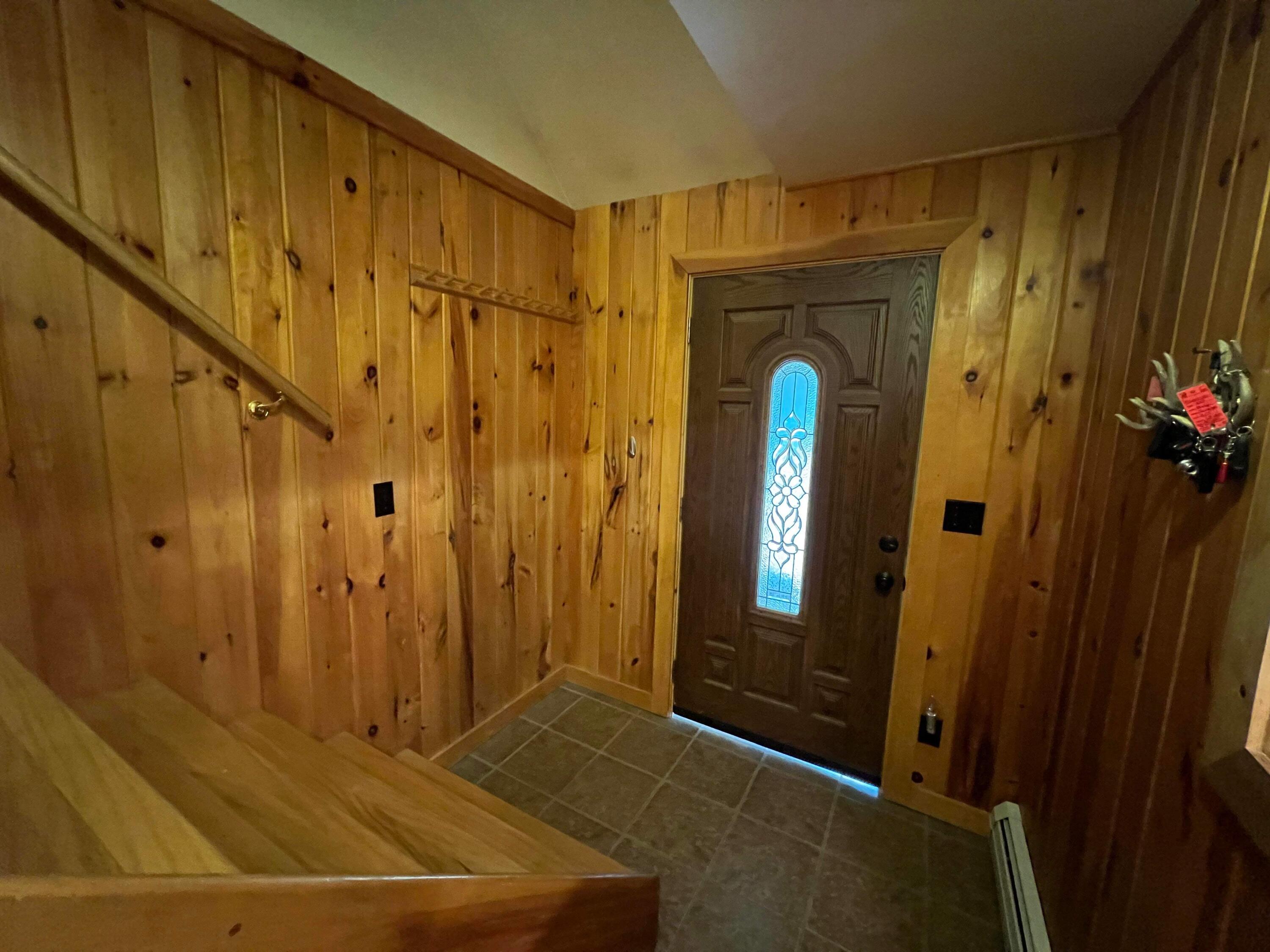 569 Bump Hill Road Union, ME 04862 - Photo 5 of 46 Entry