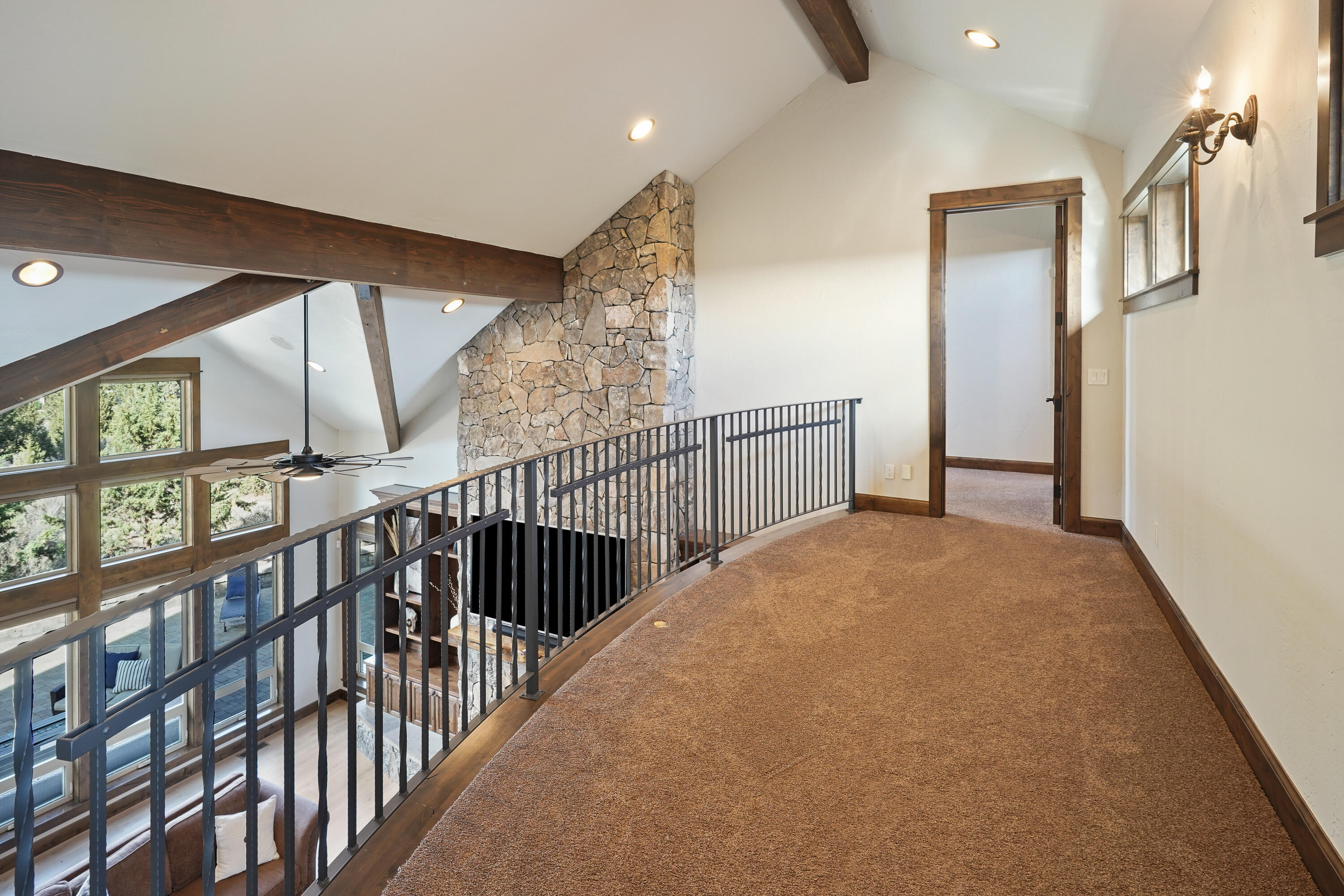 21230 Yeoman Road Bend, OR 97701 - Photo 28 of 57 DSC04224