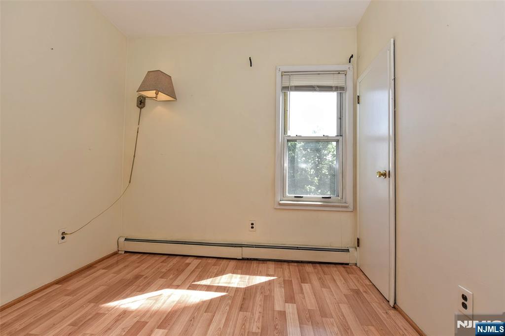 70 Main Avenue Wallington, NJ 07057 - Photo 15 of 35