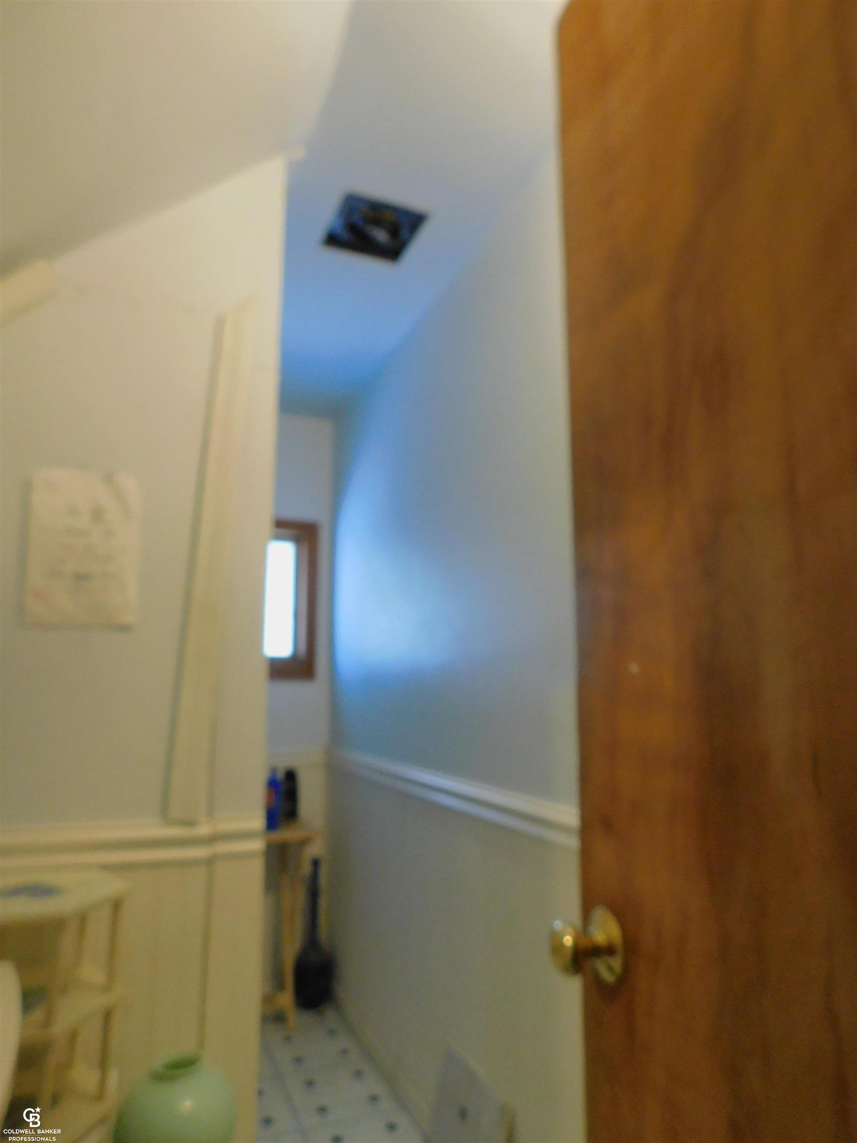 4745 Fish Road Smiths Creek, MI 48074 - Photo 36 of 41 2nd Floor Bathroom