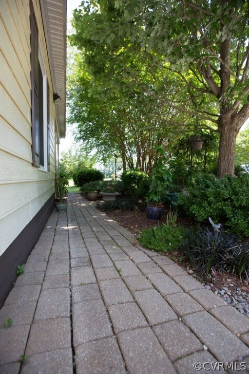 301 Slaughter Road Keysville, VA 23947 - Photo 7 of 50 a view of backyard with green space