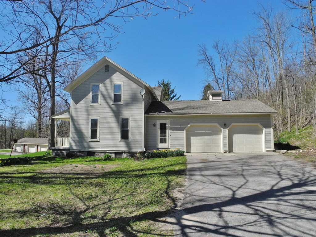 2253 South Richter Road Suttons Bay, MI 49682 - Photo 4 of 35 1844764-3.JPG