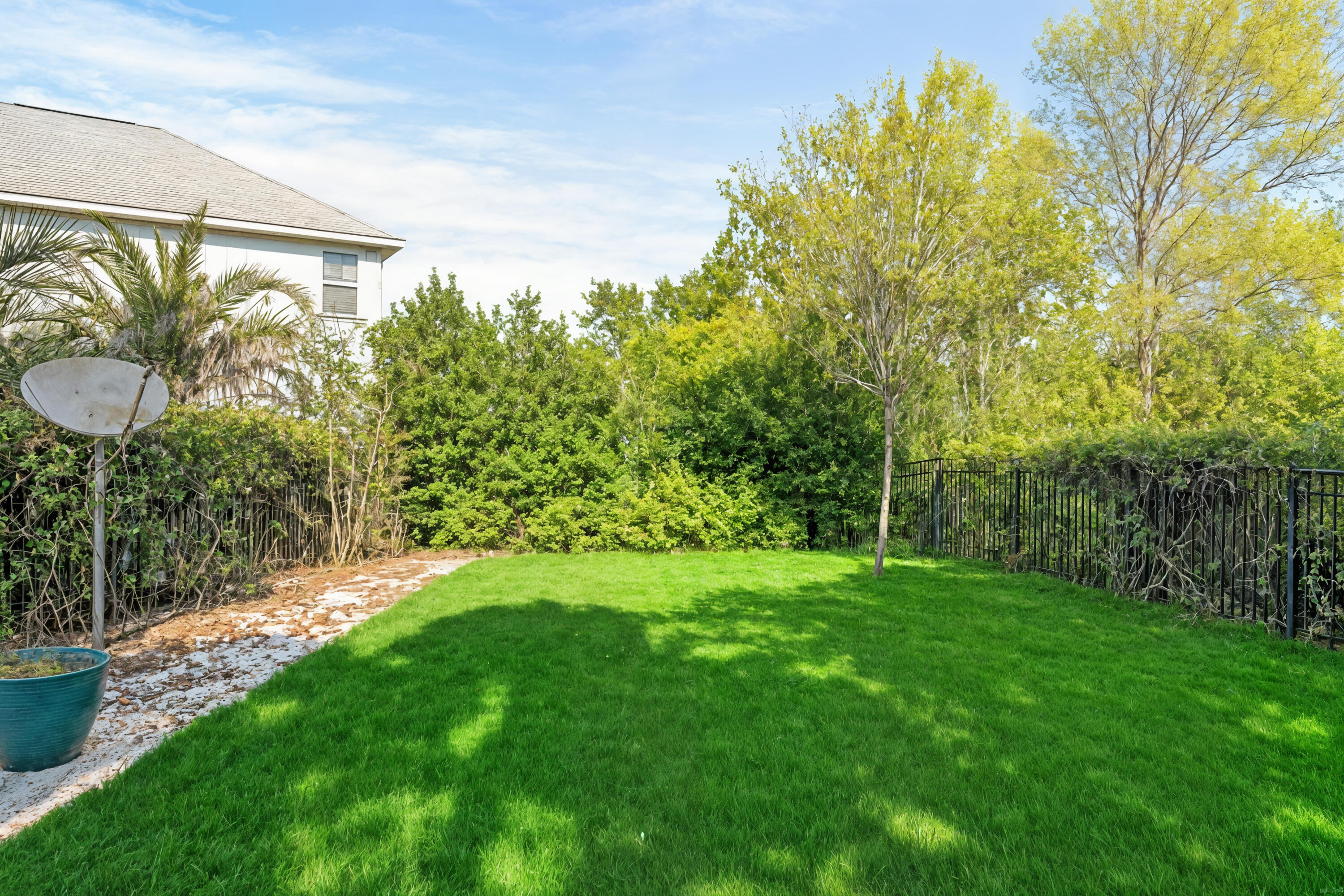178 Melrose Avenue Santa Rosa Beach, FL 32459 - Photo 35 of 45 a view of a back yard of the house