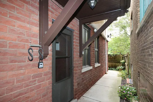 $239,900 | 2715 East Park Place, Unit A, Milwaukee, WI 53211