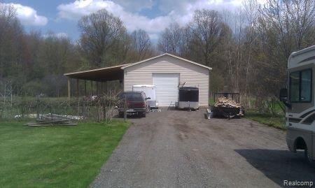 21381 Otter Road Belleville, MI 48111 - Photo 8 of 18 IMAGE_928