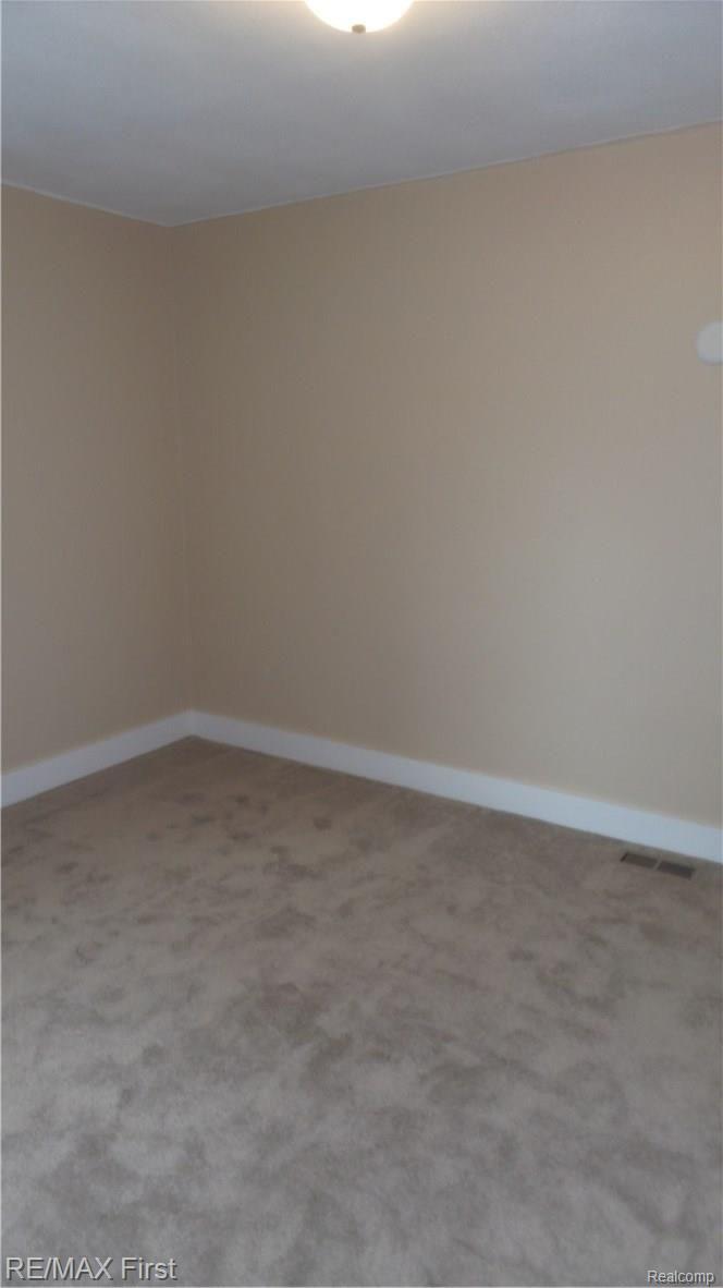 140 Chippewa Road Pontiac, MI 48341 - Photo 37 of 46 20170412_115048.jpg