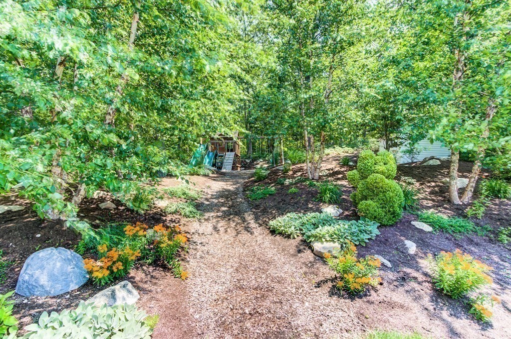 22 Greenwood Road Hopkinton, MA 01748 - Photo 30 of 33 Gallery Image 30