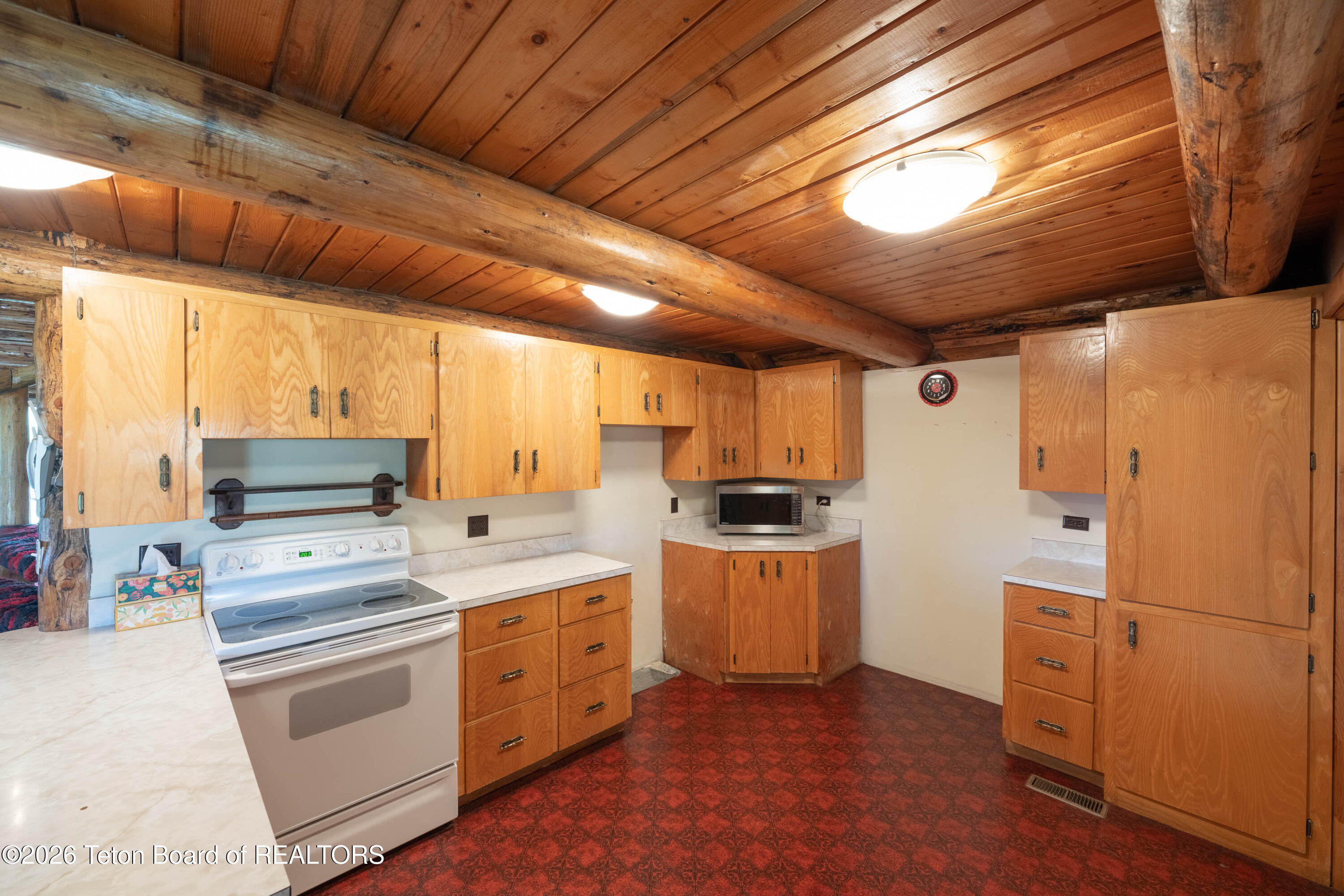 2050 East Snowberry Road Jackson, WY 83001 - Photo 6 of 14 MLS_Snowberry_JGPhoto-11