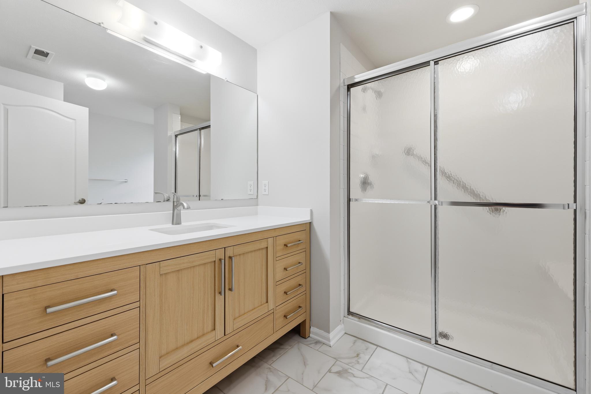 29 Autumn Lane Sewell, NJ 08080 - Photo 25 of 53 Primary bath.