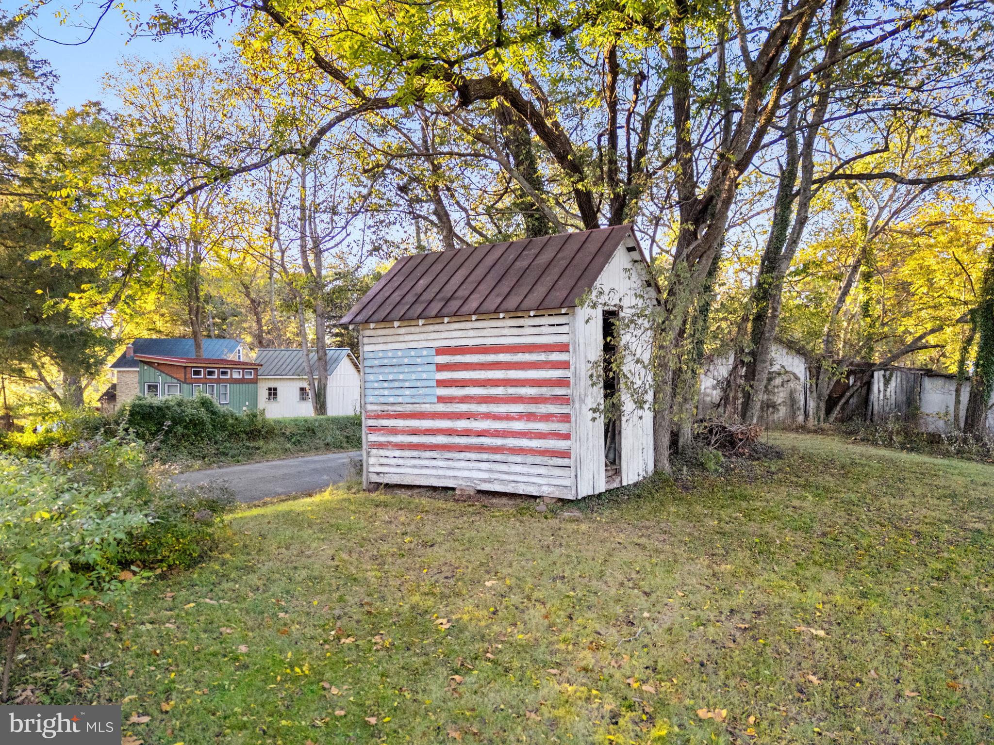 4561 Weston Road Catlett, VA 20119 - Photo 59 of 59 Neighboring shed greets visitors to the village.